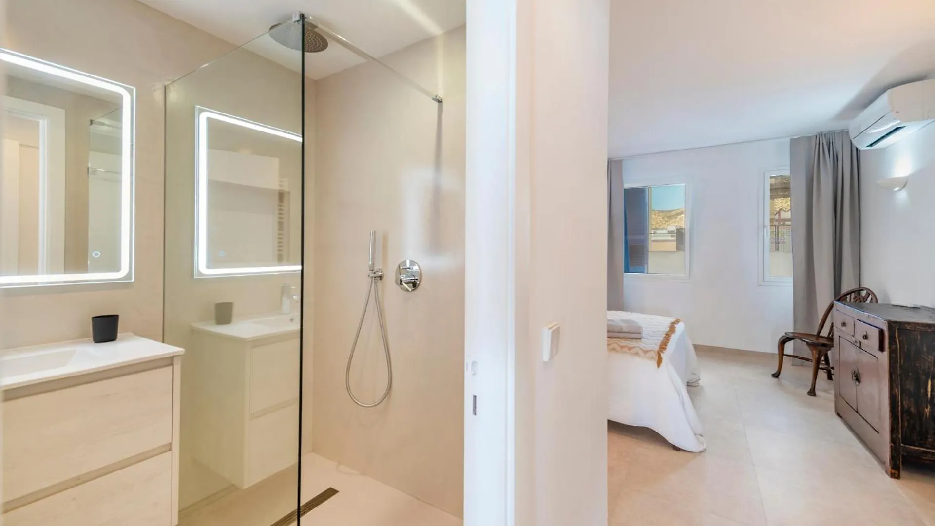 Windsong Apartment Port de Pollenca Spain