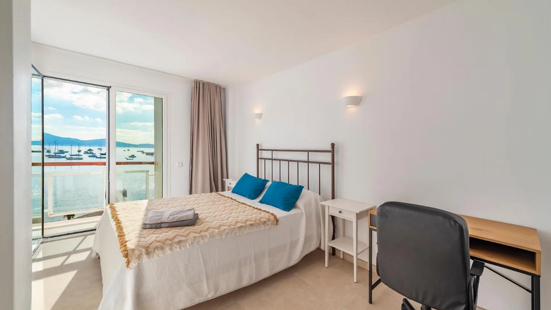 Windsong Apartment Port de Pollenca Spain